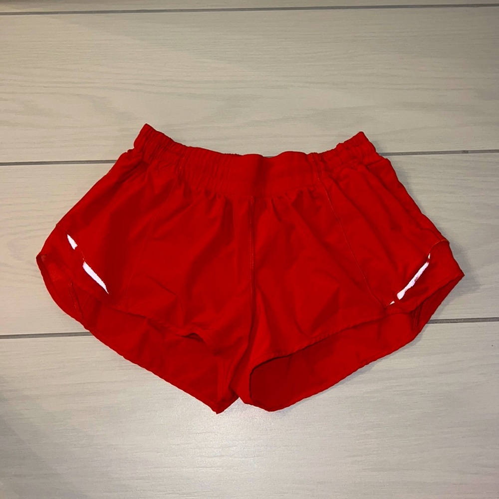 RARE Lululemon Hotty Hot Size 8